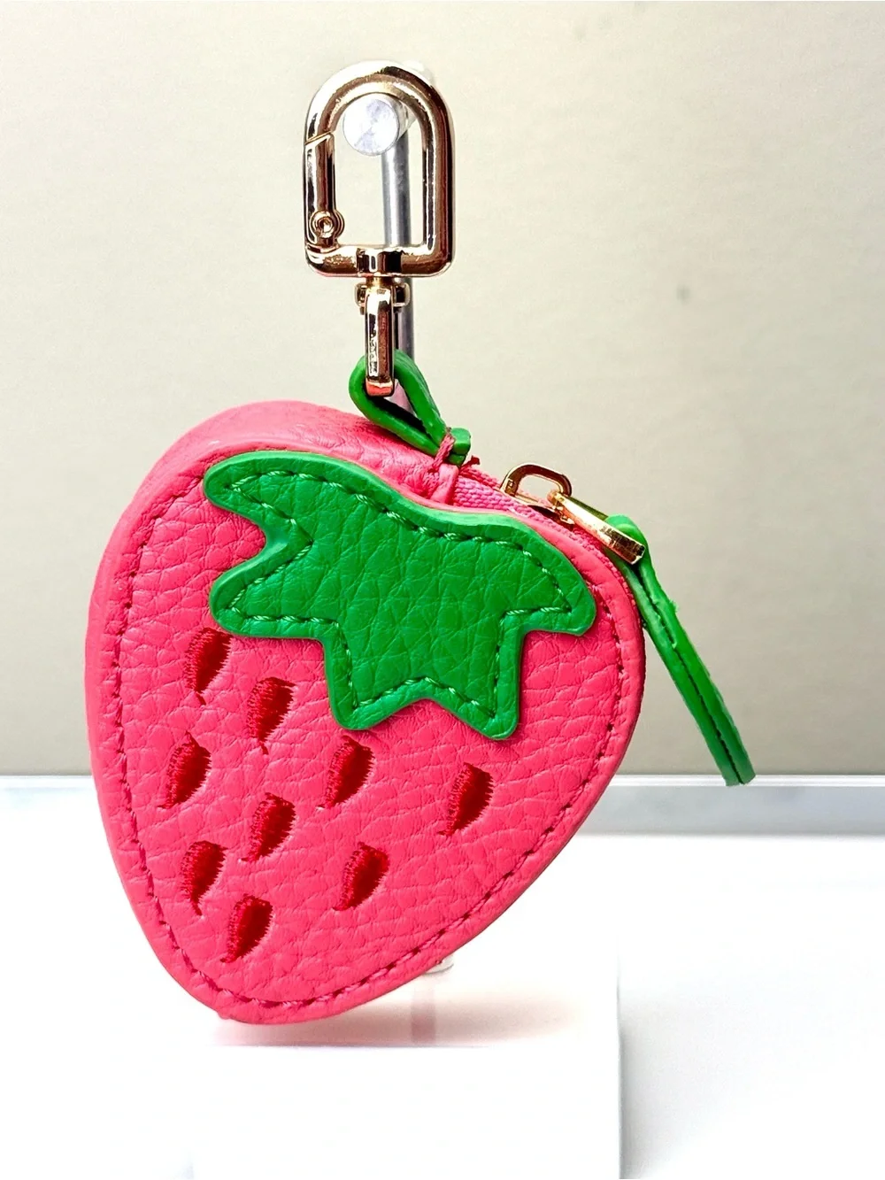 🍓 Strawberry Coin Pouch Keychain Micro Mini Bag Charm